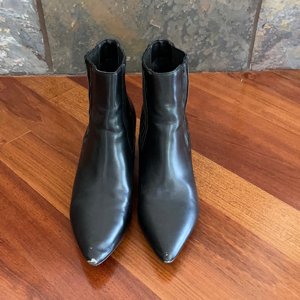 Steve Madden black booties